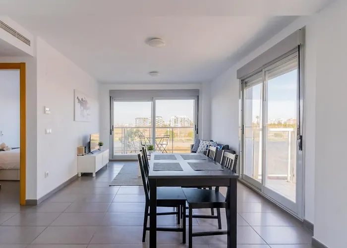 Appartement Modern Apartment: Moncofa Beachside Oasis
