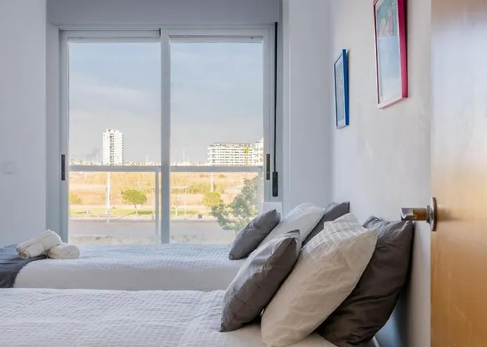 Modern Apartment: Moncofa Beachside Oasis Appartement