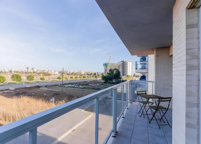 Appartement Modern Apartment: Moncofa Beachside Oasis