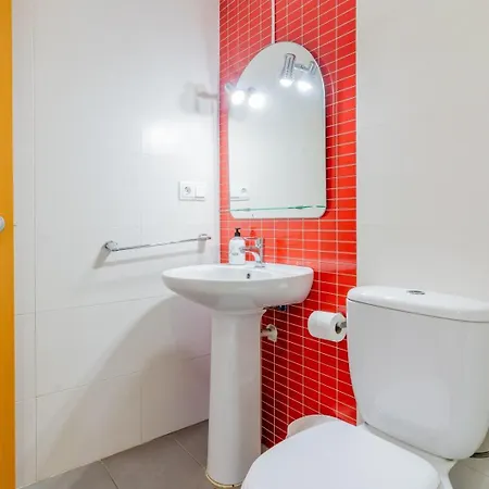 Modern Apartment: Moncofa Beachside Oasis 아파트 몬코파르