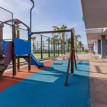 Modern Apartment: Moncofa Beachside Oasis Lejlighed